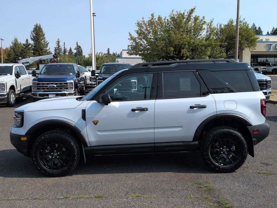 2026 Ford Bronco Sport Badlands - Image 2