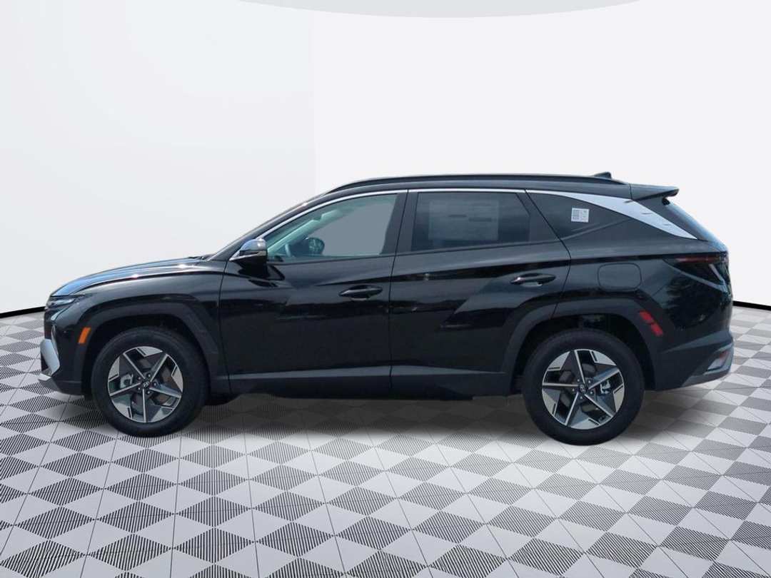 2026 Hyundai Tucson SEL Premium - Image 3