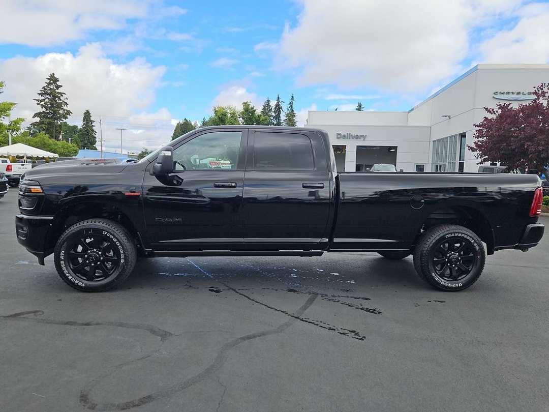 2026 Ram 3500 Laramie - Image 3