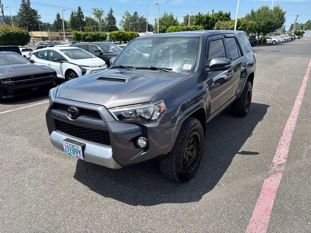 2015 Toyota 4Runner Trail Premium - Image 3