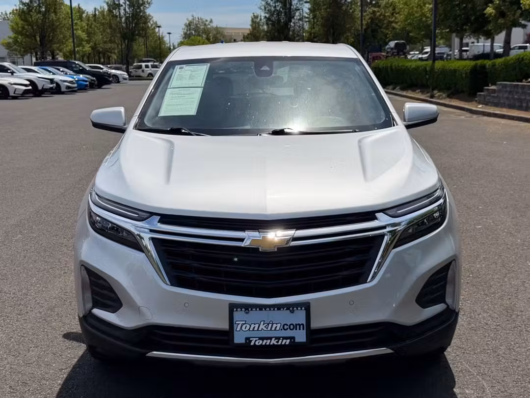 2022 Chevrolet Equinox LT - Image 3