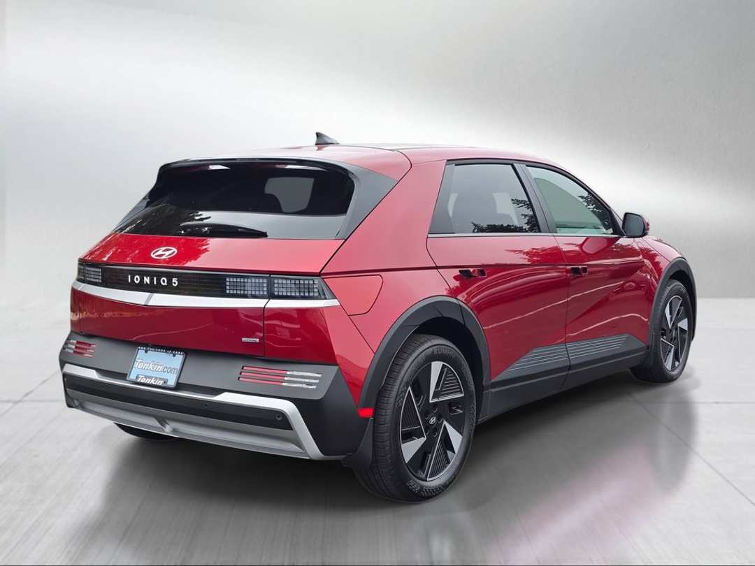2026 Hyundai Ioniq 5 SEL - Image 3