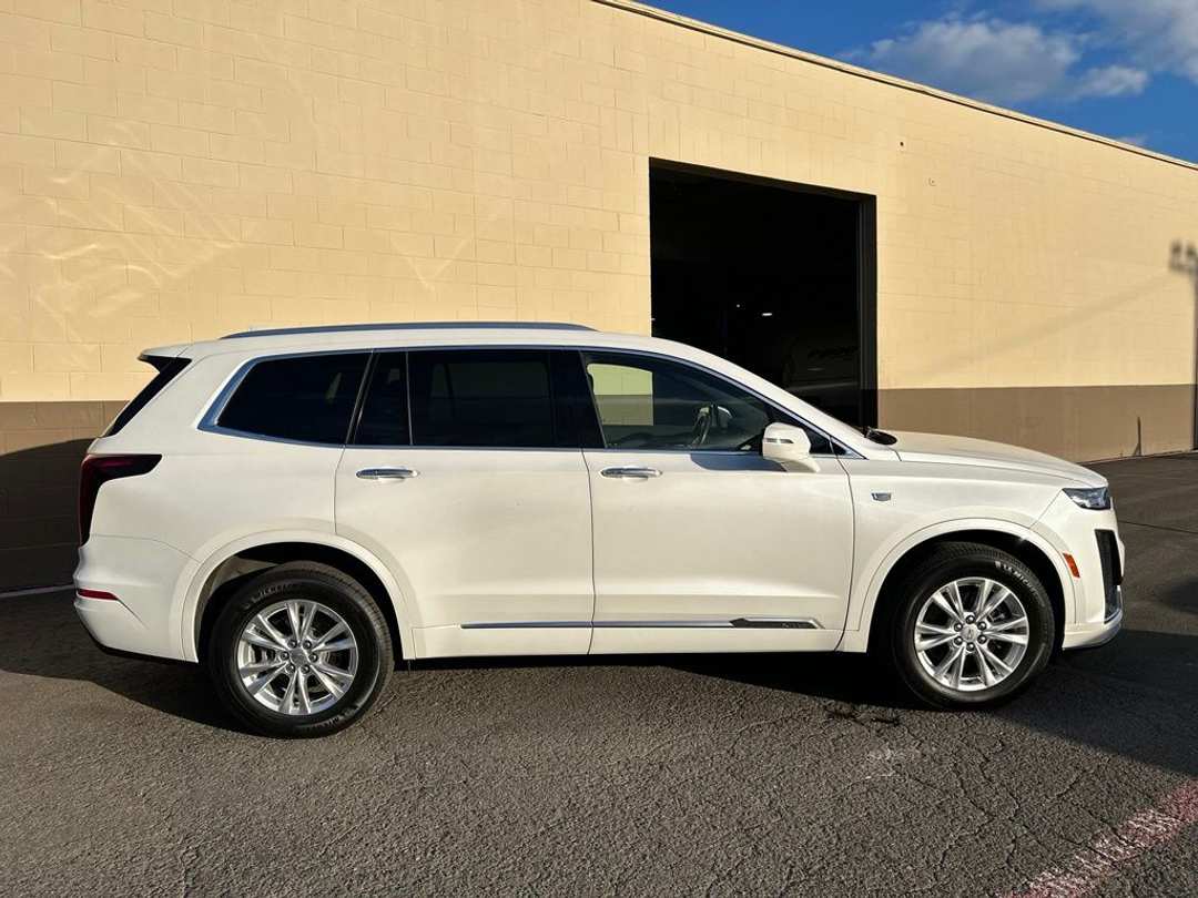 2024 Cadillac Xt6 Luxury - Image 3