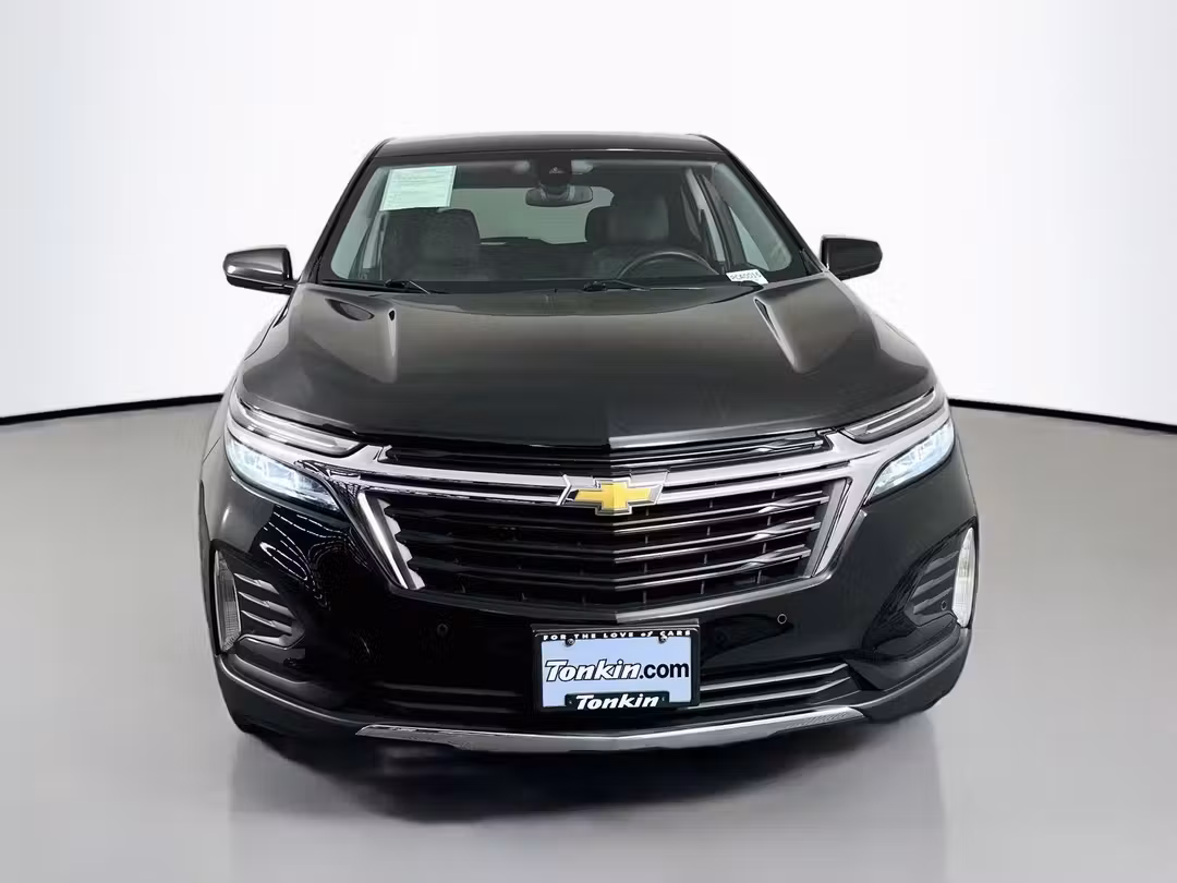 2023 Chevrolet Equinox LT - Image 2