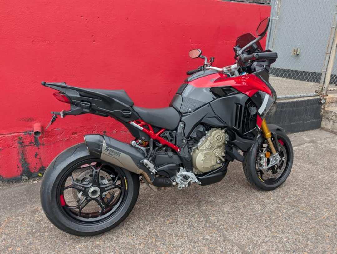 2025 Ducati Multistrada V4 Pikes Peak - Image 2
