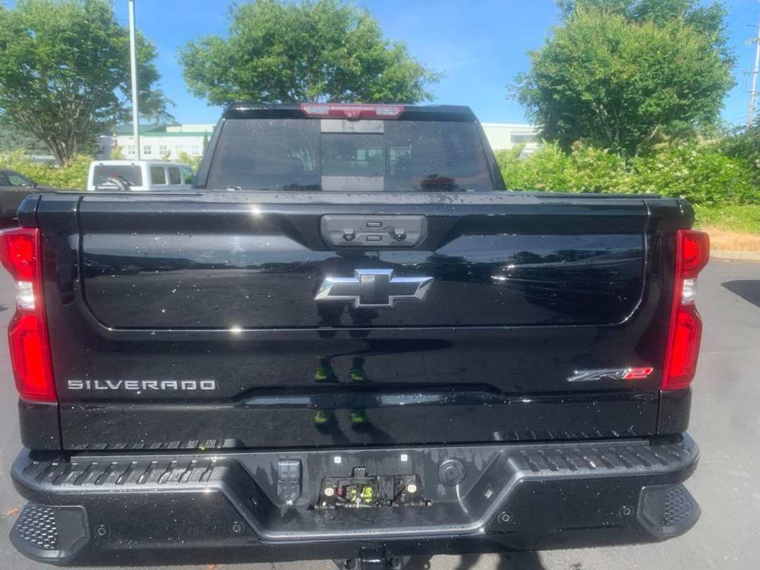 2022 Chevrolet Silverado 1500 ZR2 - Image 3