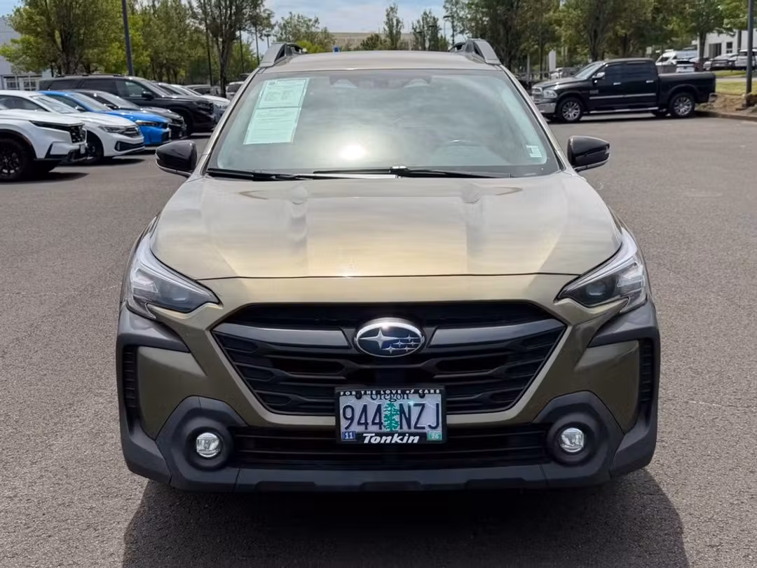 2023 Subaru Outback Premium - Image 3