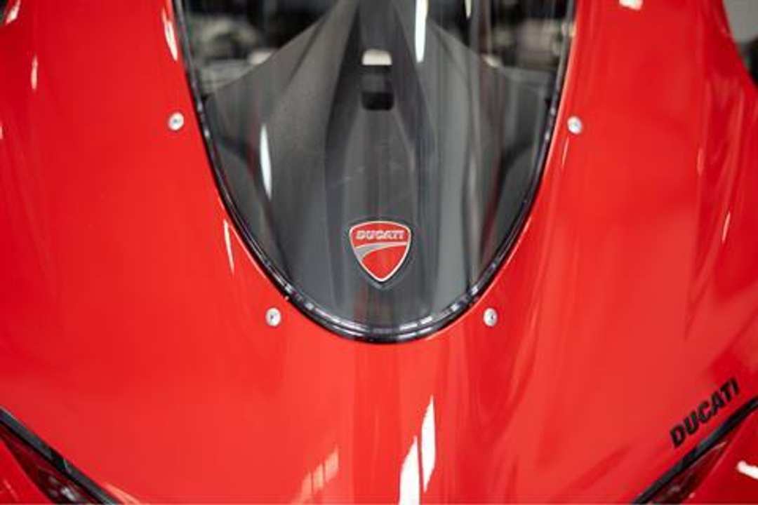 2025 Ducati Pani V4S - Image 3