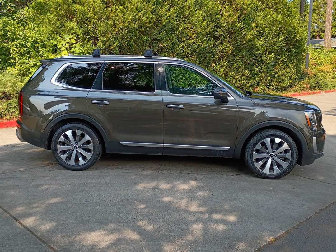 2022 Kia Telluride EX - Image 3