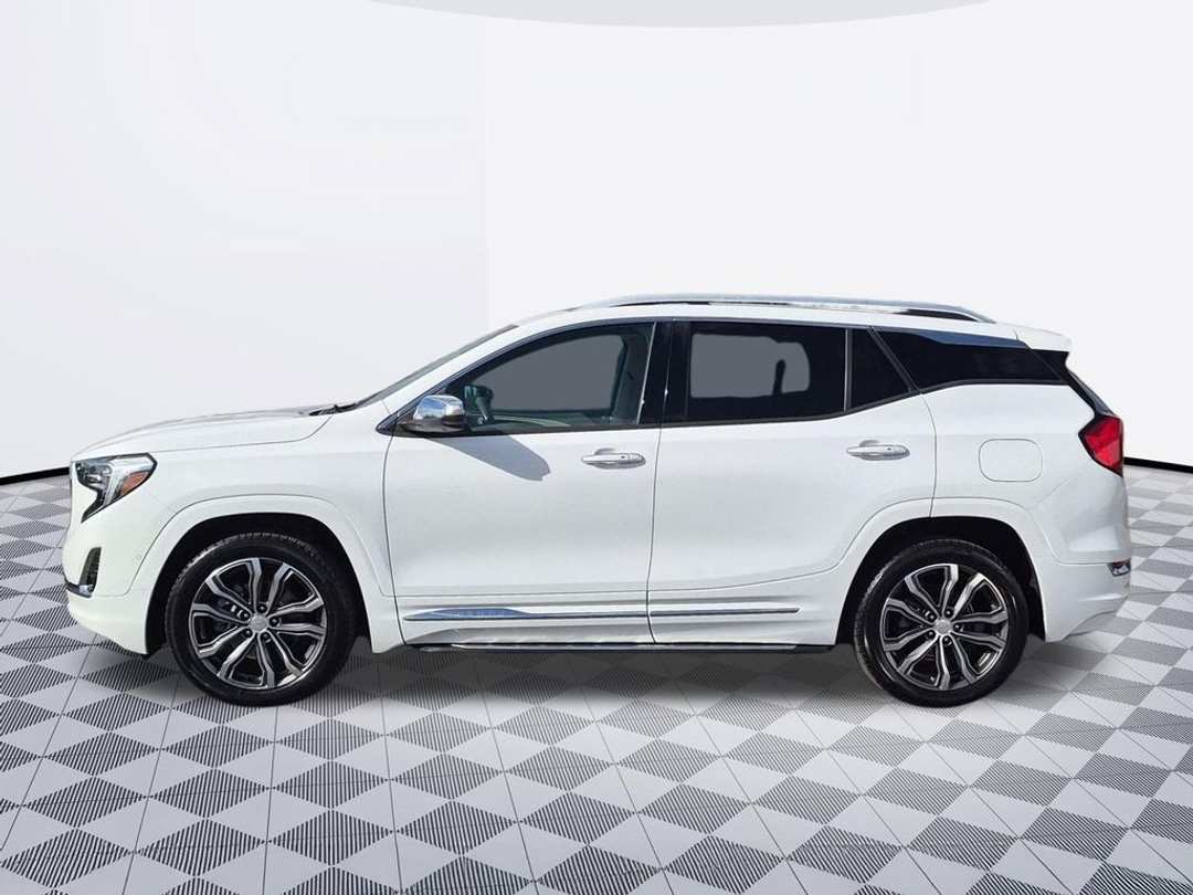 2018 GMC Terrain Denali - Image 3