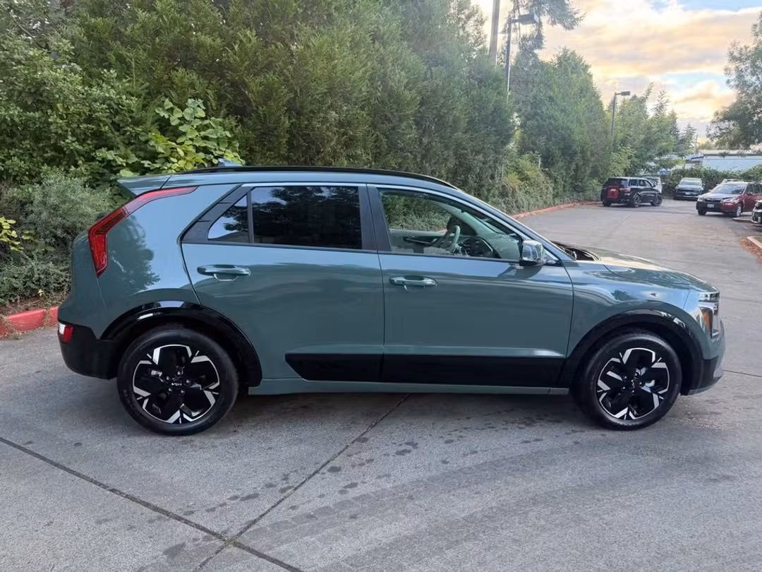 2023 Kia Niro Ev Wind - Image 2