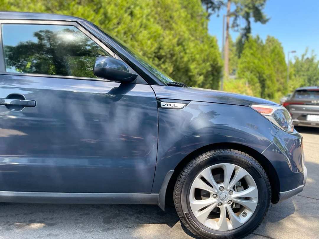 2015 Kia Soul Plus - Image 2