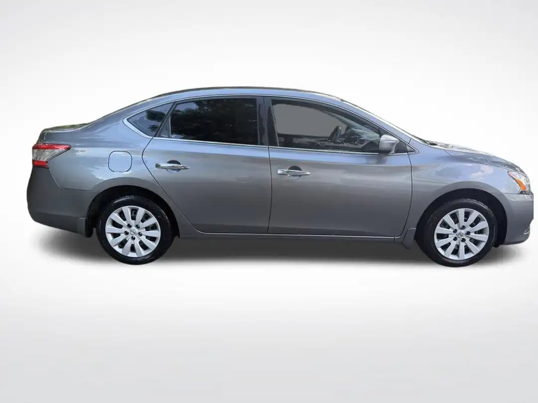 2015 Nissan Sentra S - Image 2