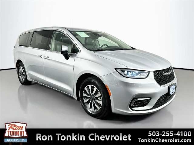 2023 Chrysler Pacifica Hybrid Touring L