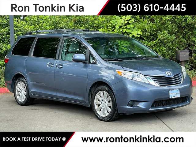 2015 Toyota Sienna LE