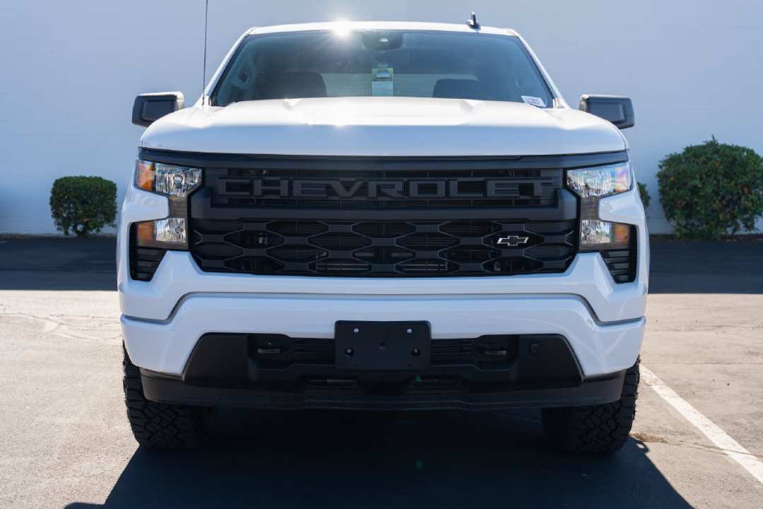 2026 Chevrolet Silverado 1500 Custom - Image 2