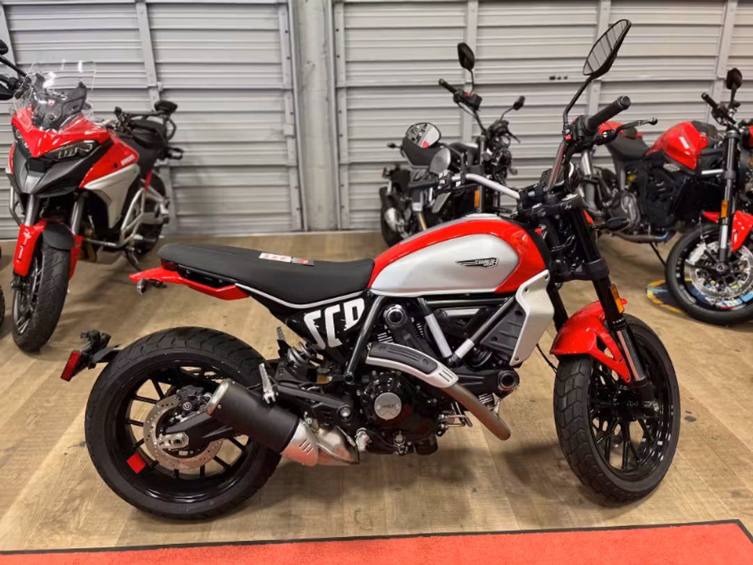 2025 Ducati Scr Icon - Image 3