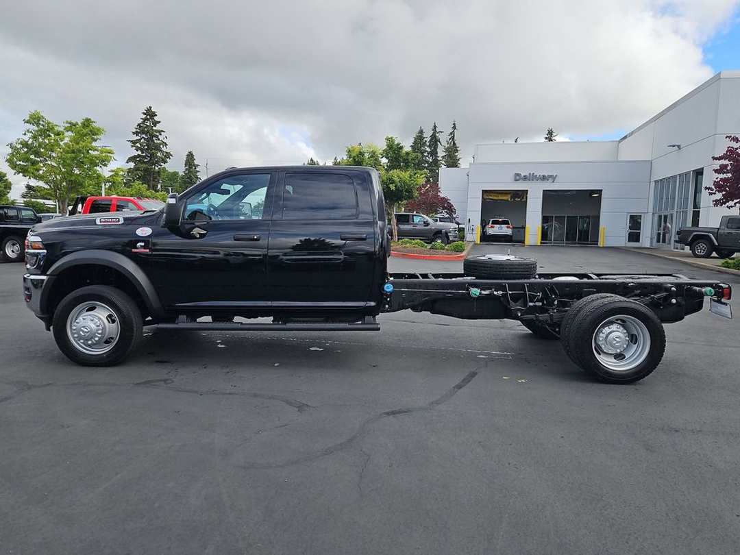 2026 Ram 5500Hd Tradesman - Image 3