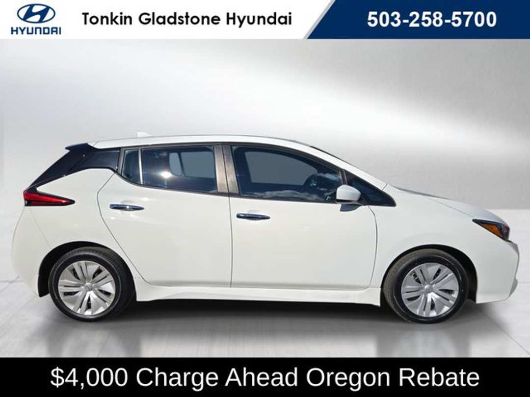 2025 Nissan LEAF S - Image 2