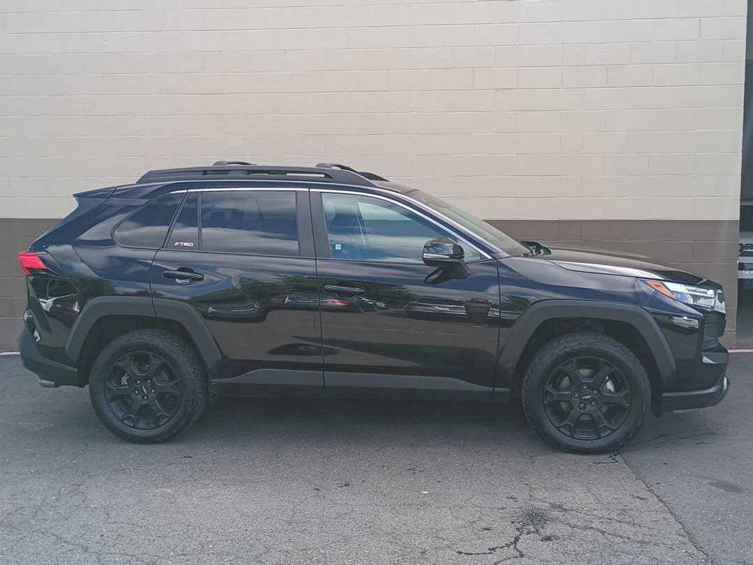 2022 Toyota Rav4 TRD Off Road - Image 3