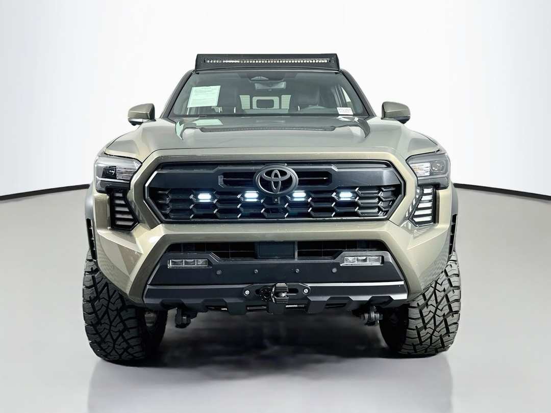 2024 Toyota Tacoma TRD OffRoad - Image 2