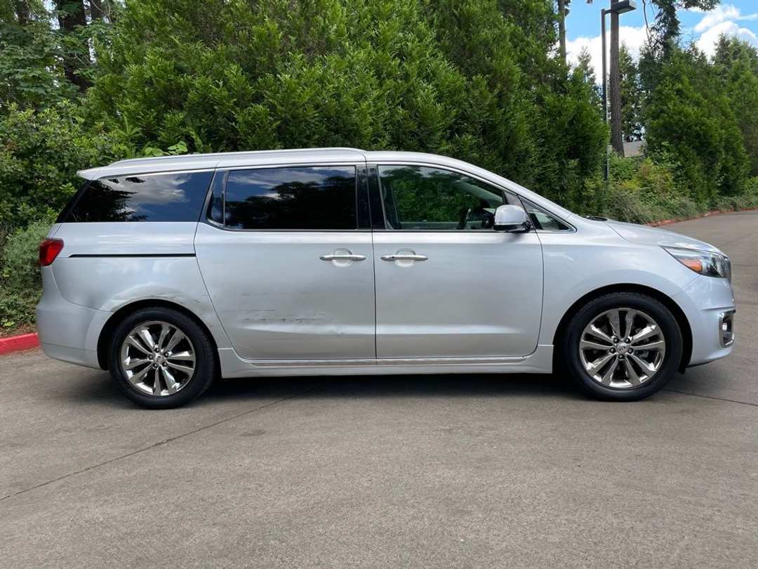 2016 Kia Sedona SXL - Image 3