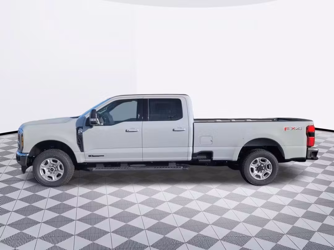 2026 Ford F-250Sd XLT - Image 2