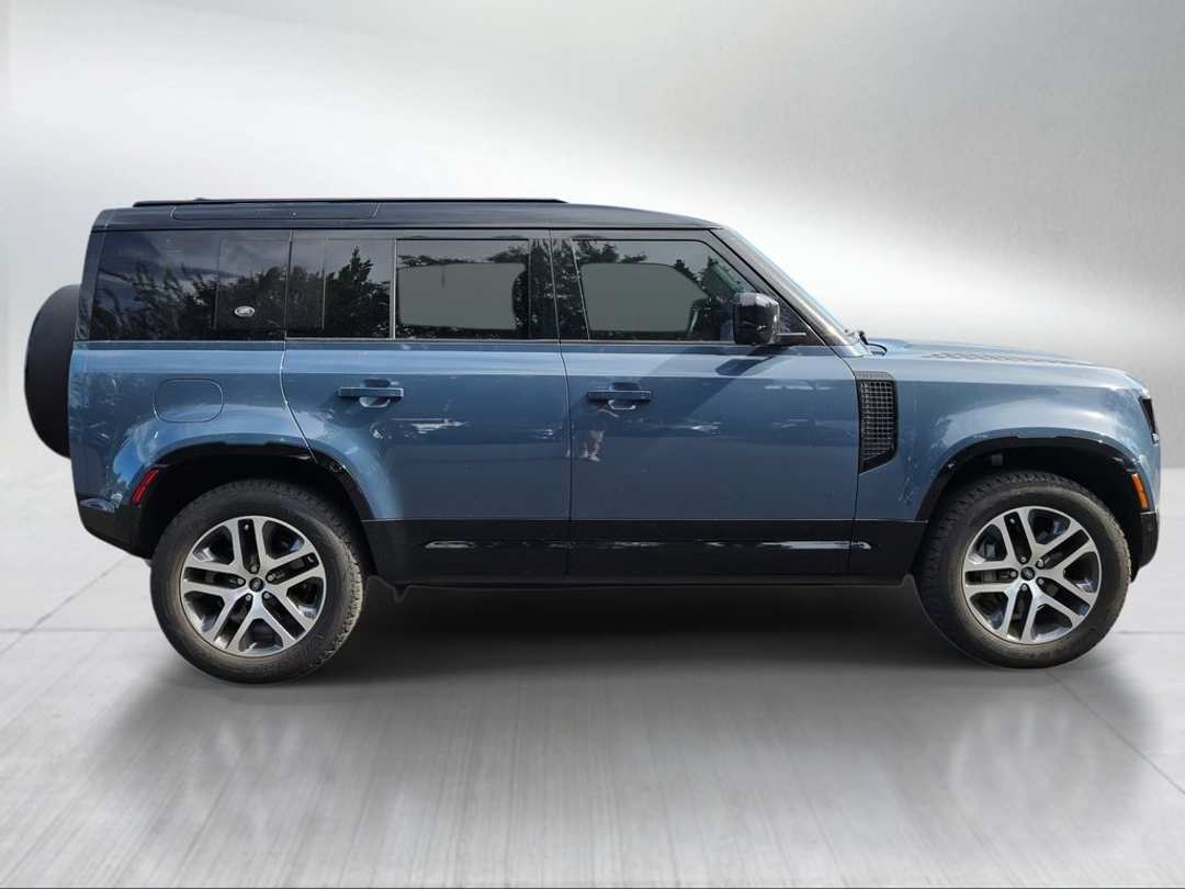 2024 Land Rover Defender 110 XDynamic SE - Image 2