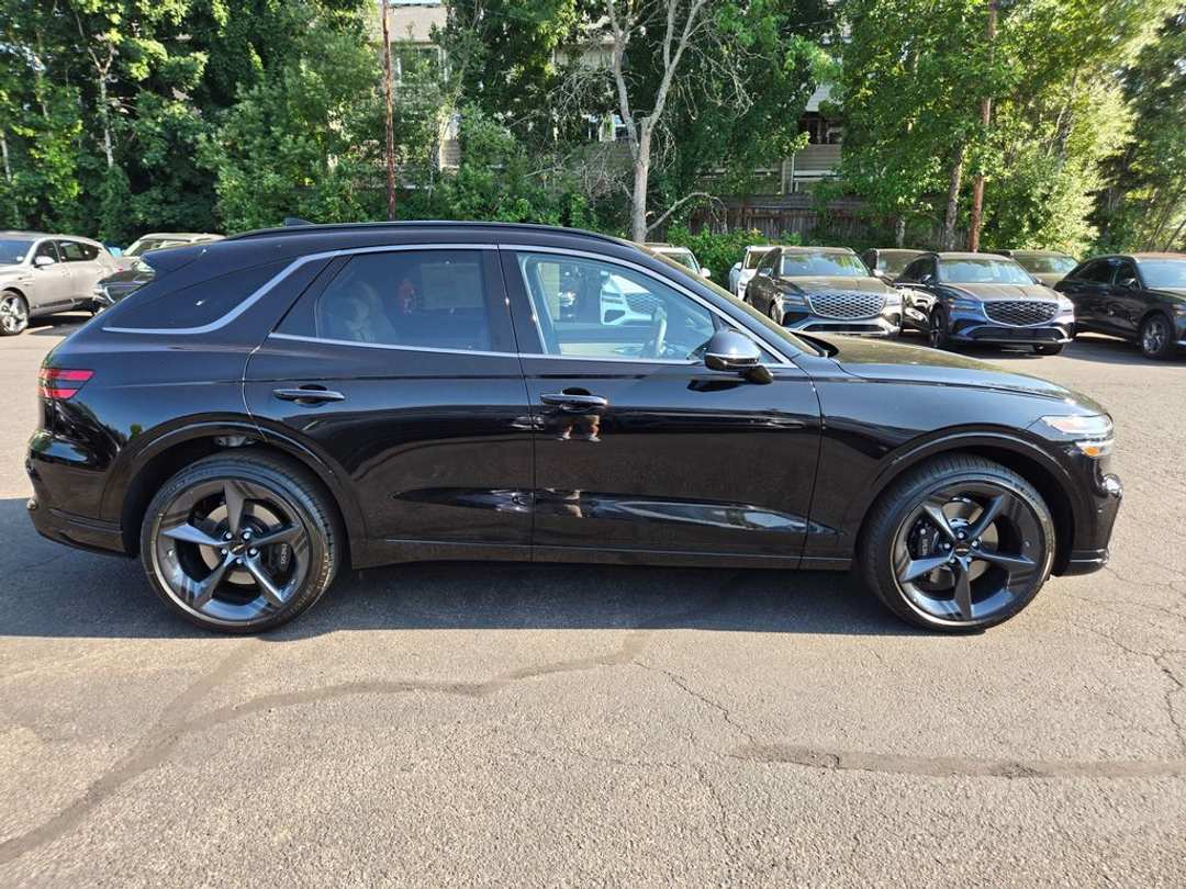 2026 Genesis Gv70 3.5T Sport Prestige - Image 2