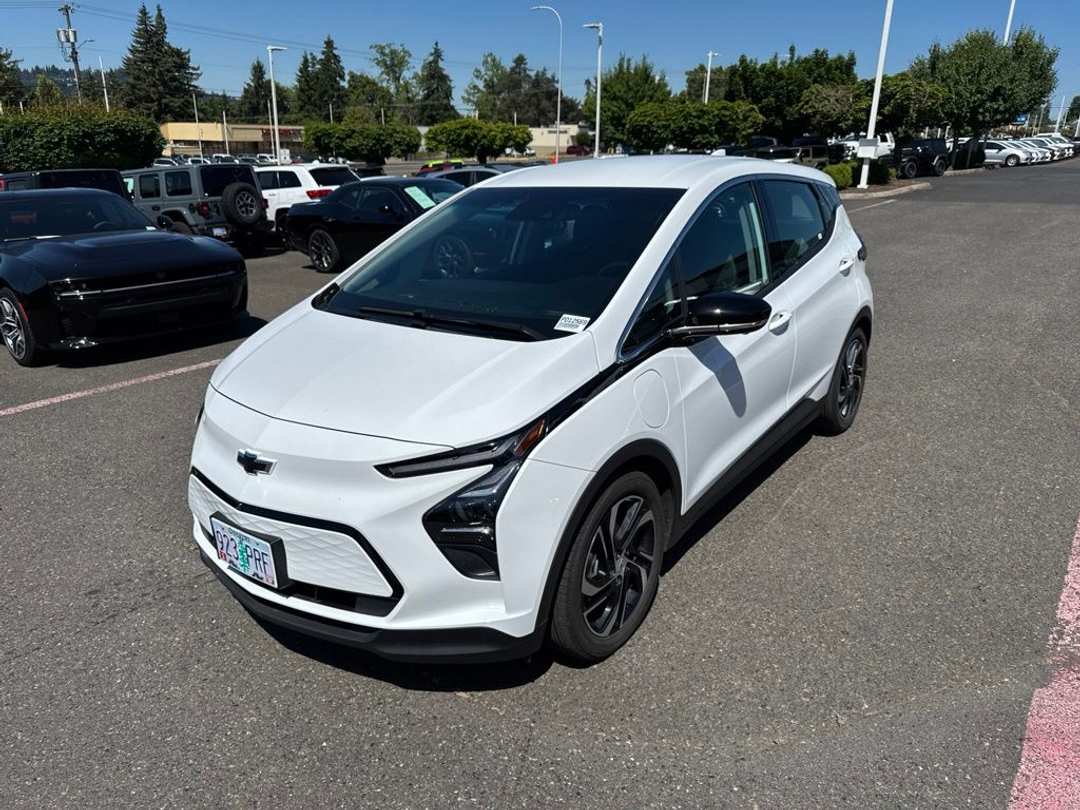 2023 Chevrolet Bolt Ev 2LT - Image 3