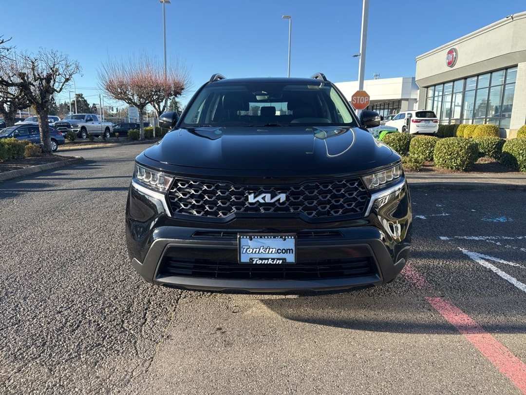 2022 Kia Sorento S - Image 2