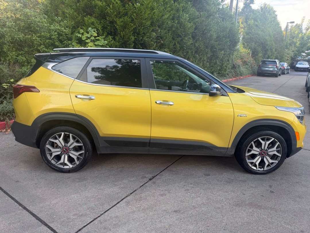 2021 Kia Seltos SX - Image 2