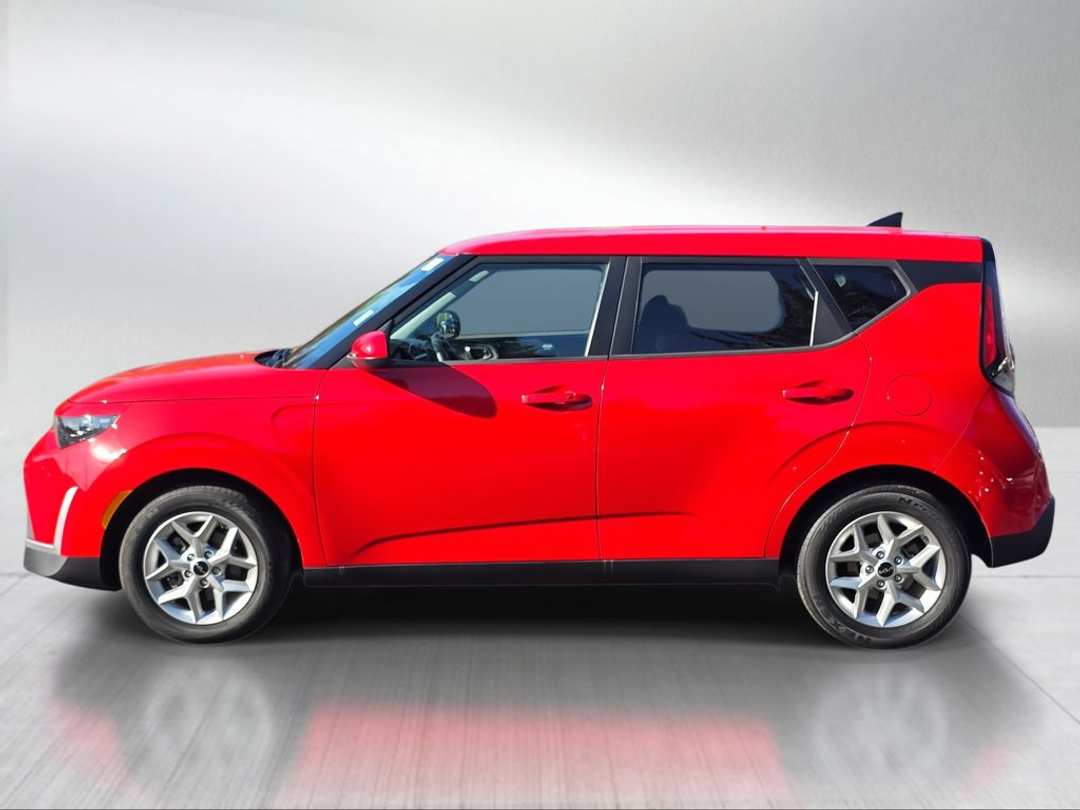 2024 Kia Soul S - Image 2