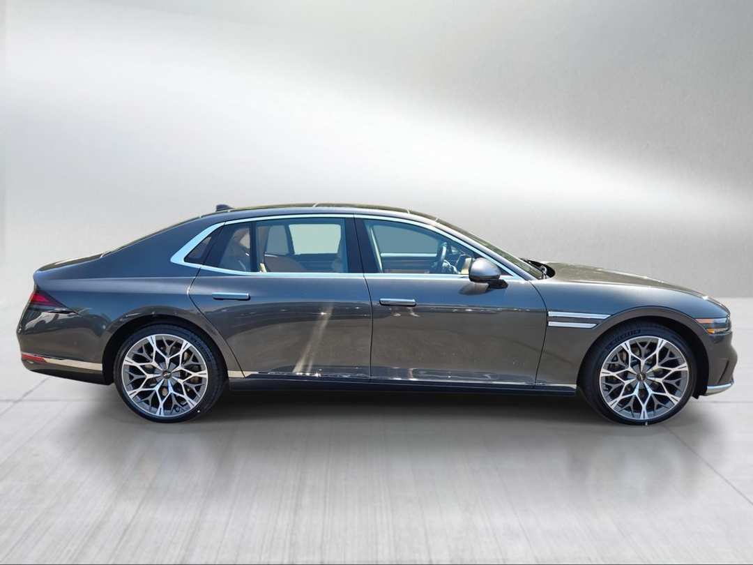 2026 Genesis G90 3.5T eSC - Image 2