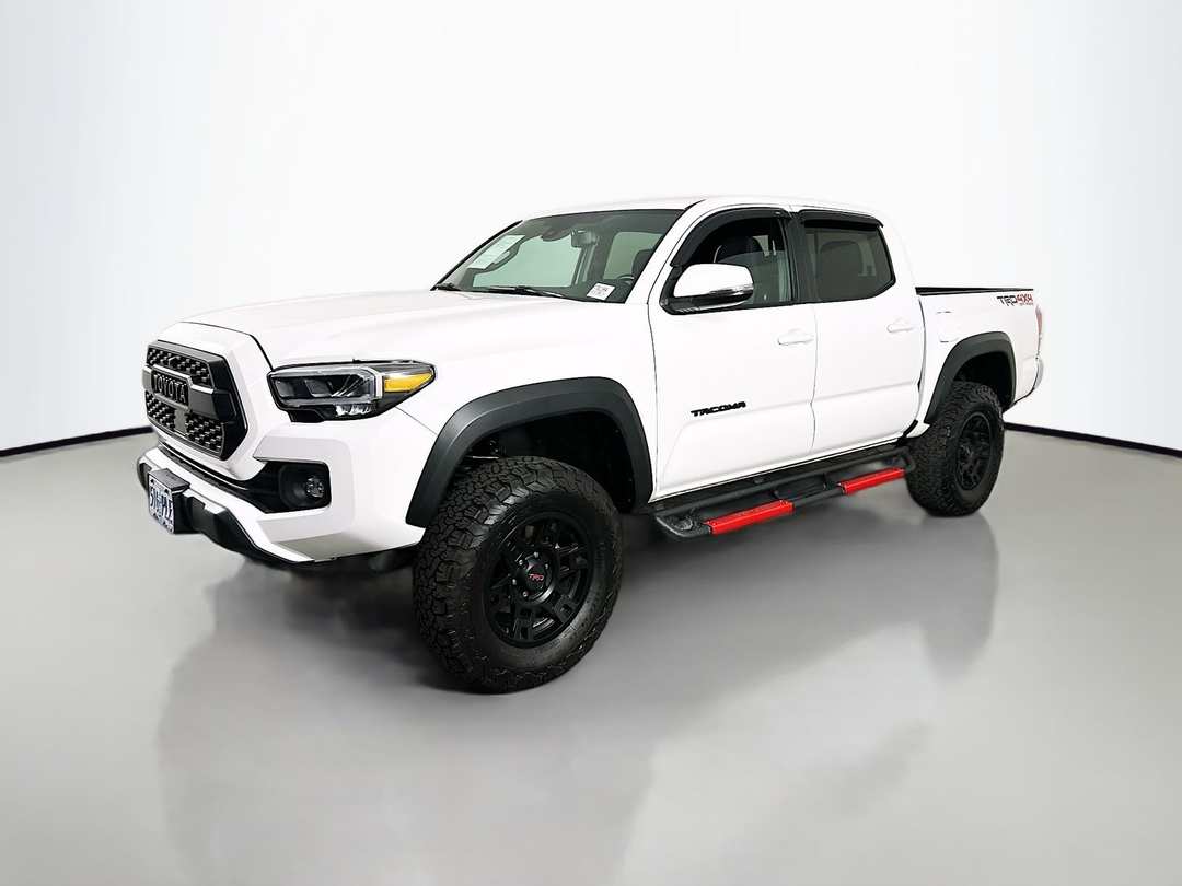 2023 Toyota Tacoma TRD OffRoad - Image 3