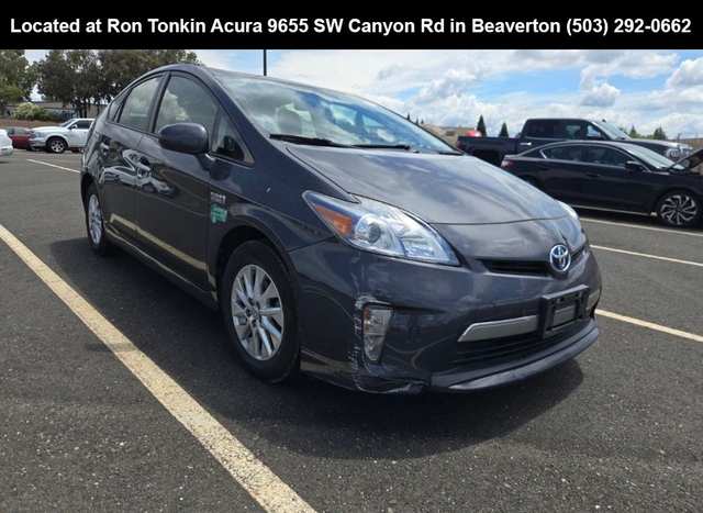 2015 Toyota Prius Plug-In Base