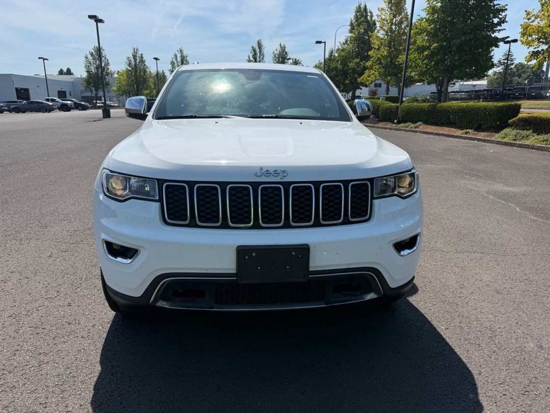 2018 Jeep Grand Cherokee Limited - Image 2
