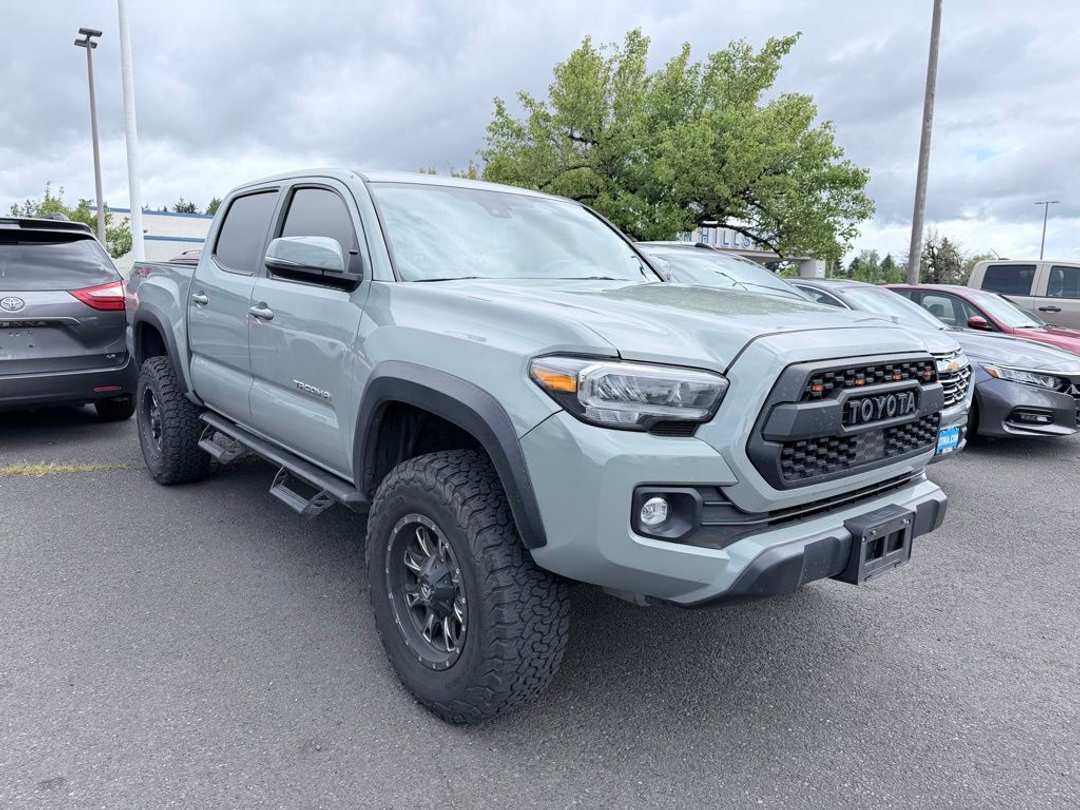 2023 Toyota Tacoma TRD OffRoad - Image 3
