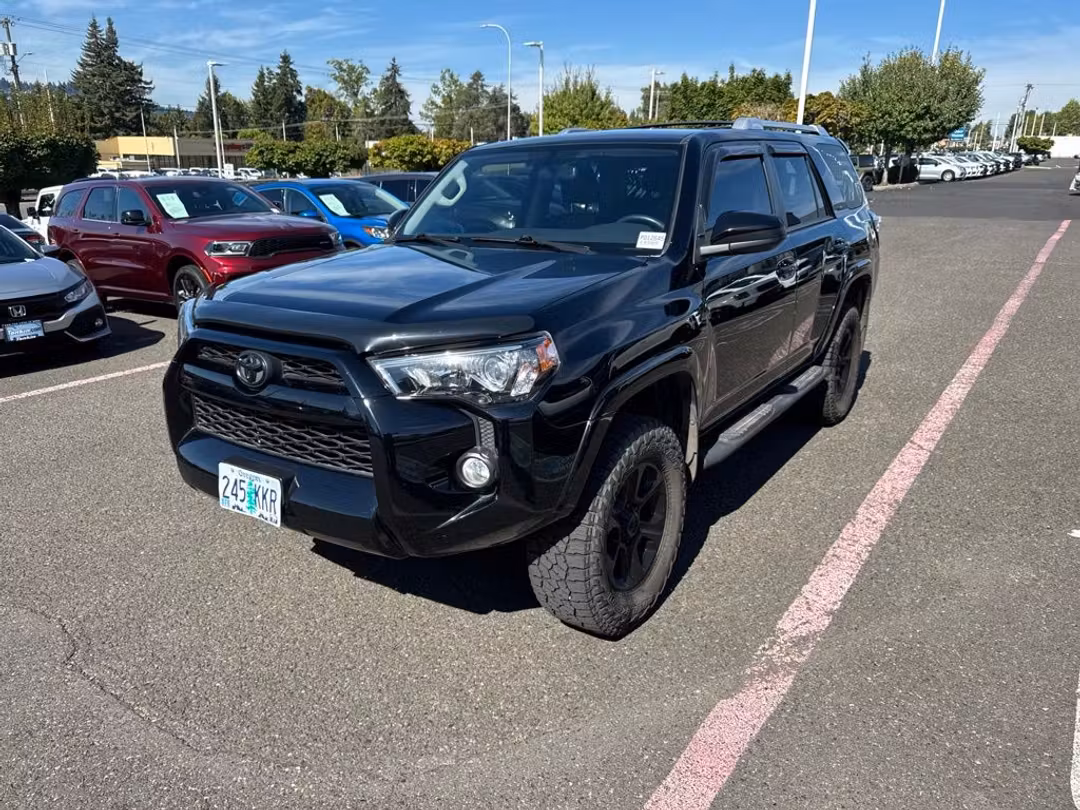 2018 Toyota 4Runner SR5 - Image 3