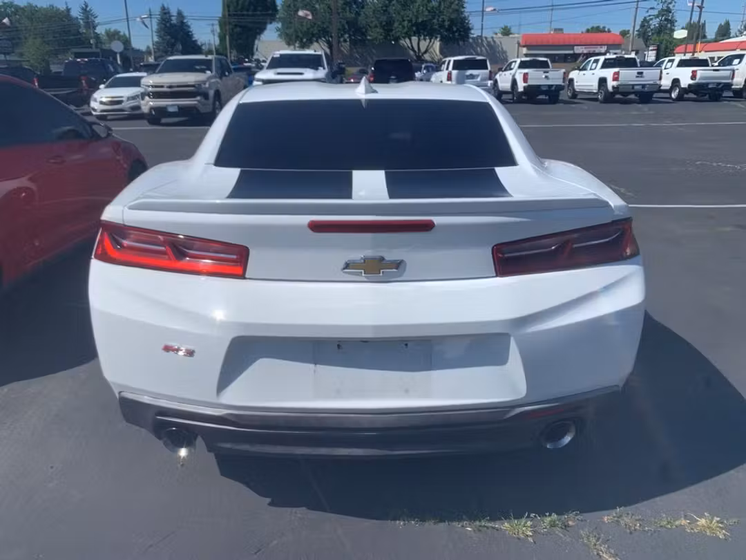 2018 Chevrolet Camaro 1LT - Image 3