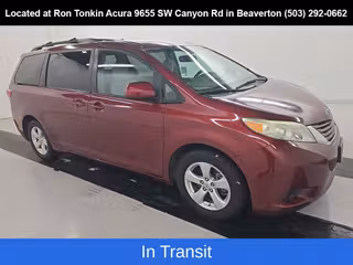 2017 Toyota Sienna LE