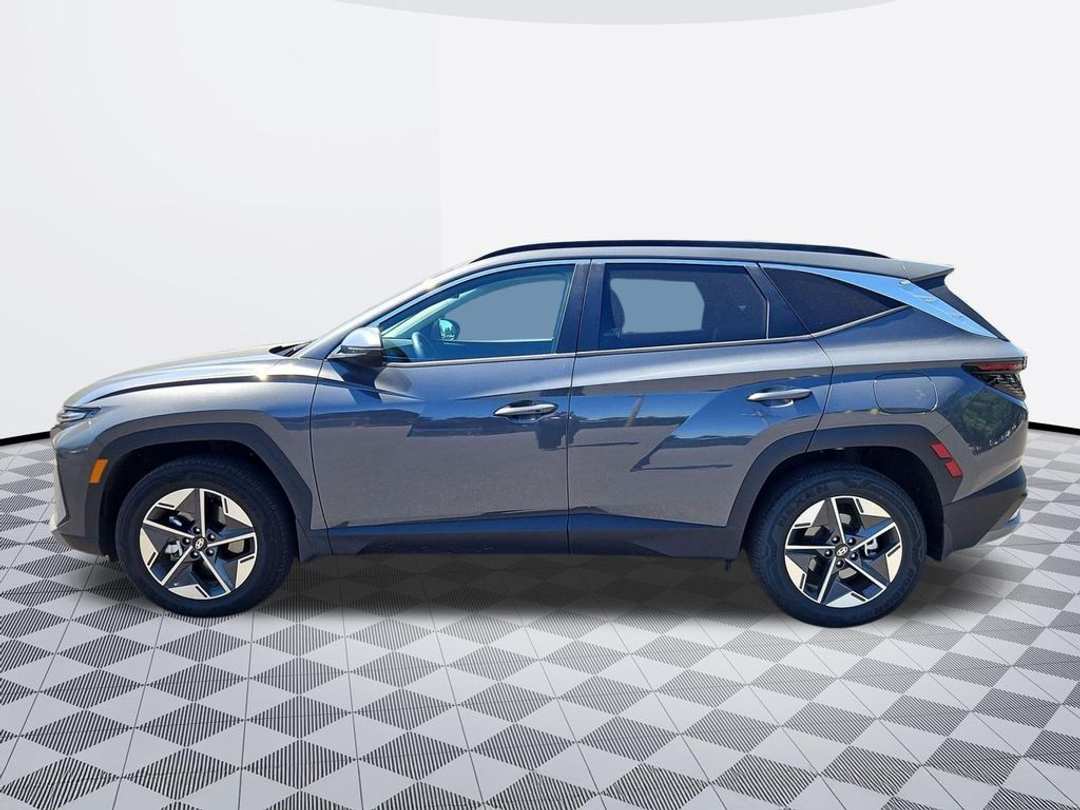 2026 Hyundai Tucson Hybrid SEL Convenience - Image 3