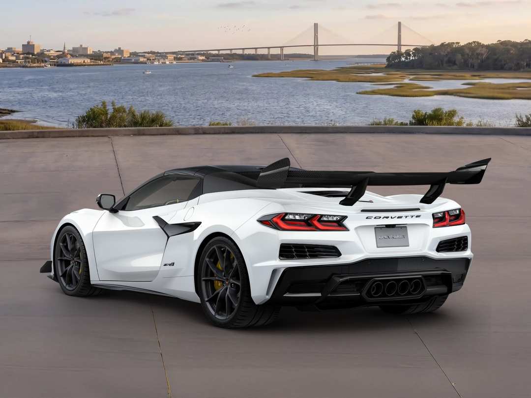 2027 Chevrolet Corvette ZR1 - Image 3