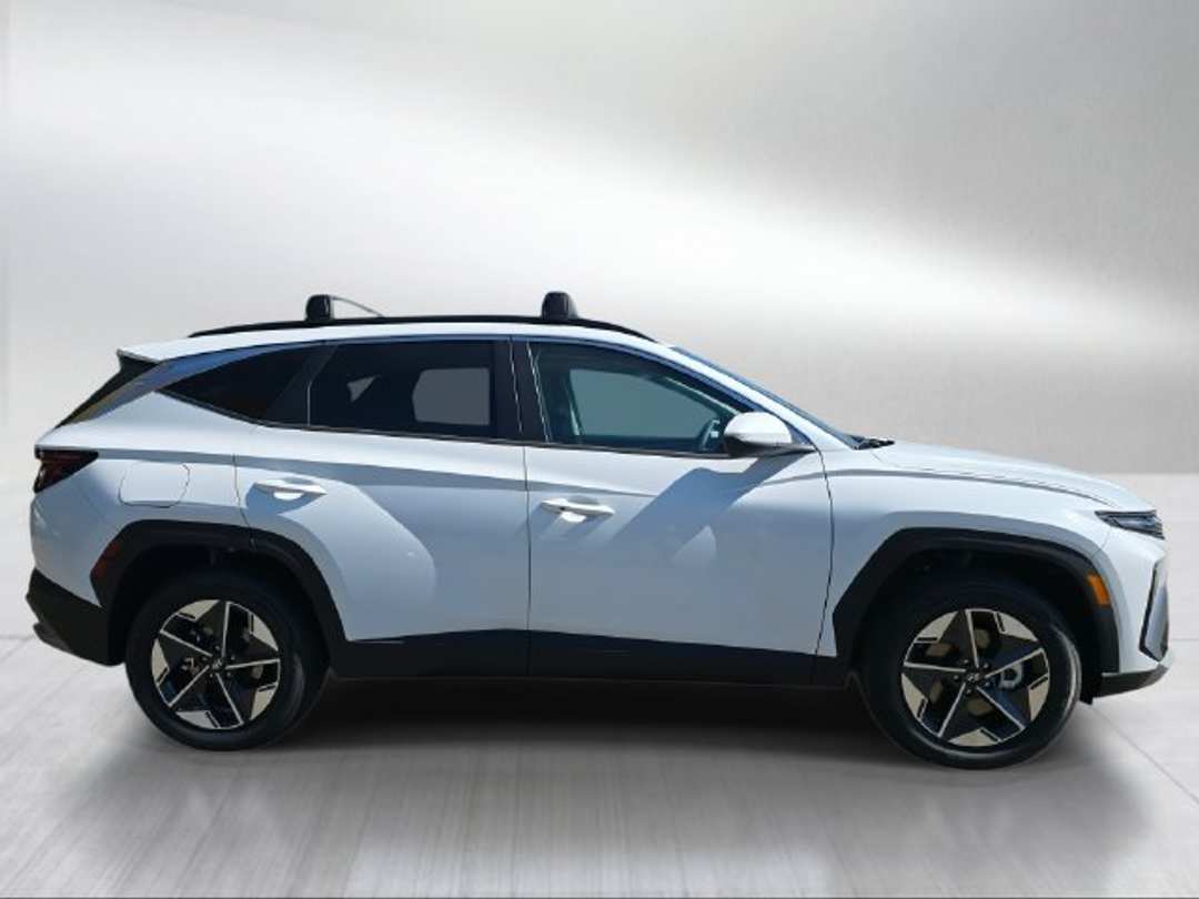 2026 Hyundai Tucson Plug-In Hybrid SEL - Image 2
