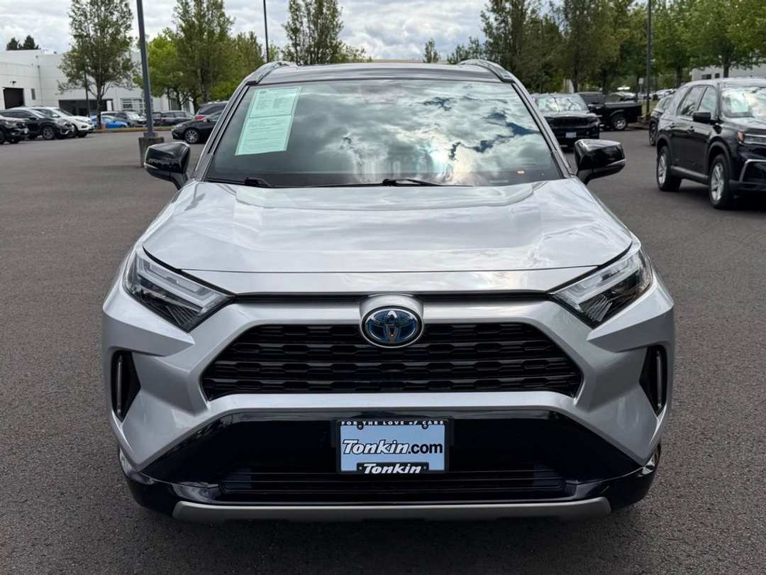 2023 Toyota Rav4 Hybrid XSE - Image 3