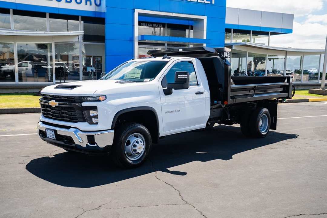 2026 Chevrolet Silverado 3500Hd Work - Image 2