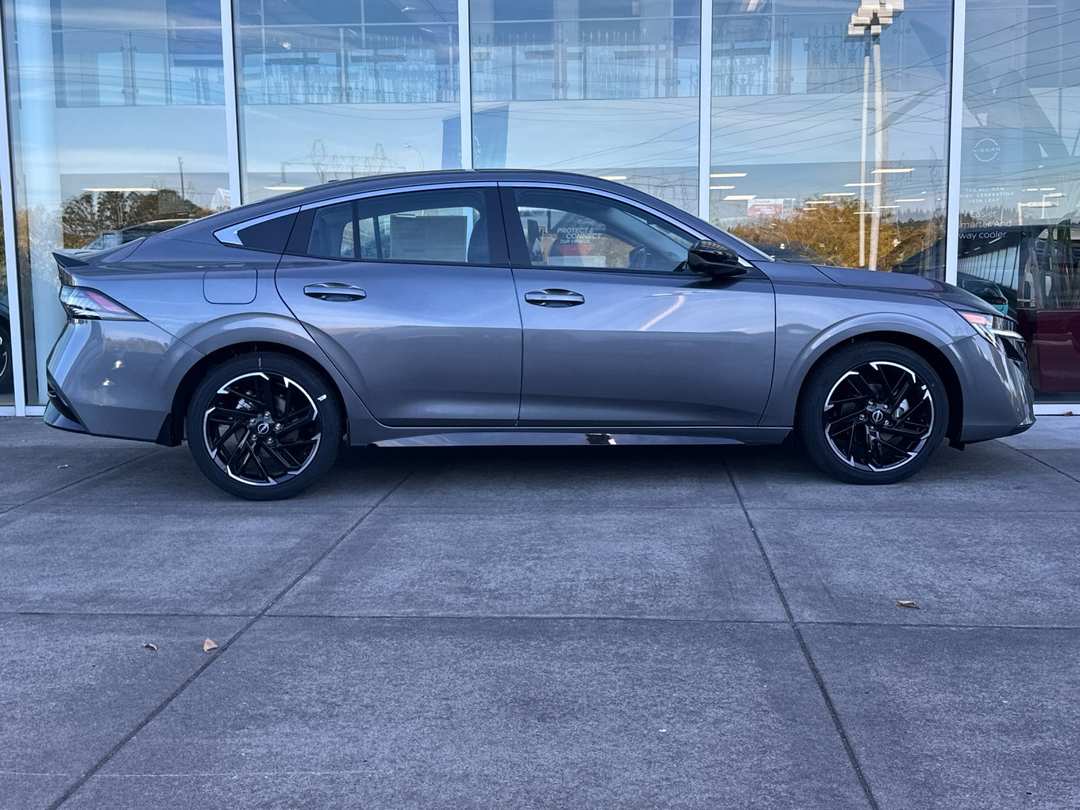 2026 Nissan Sentra SR - Image 3