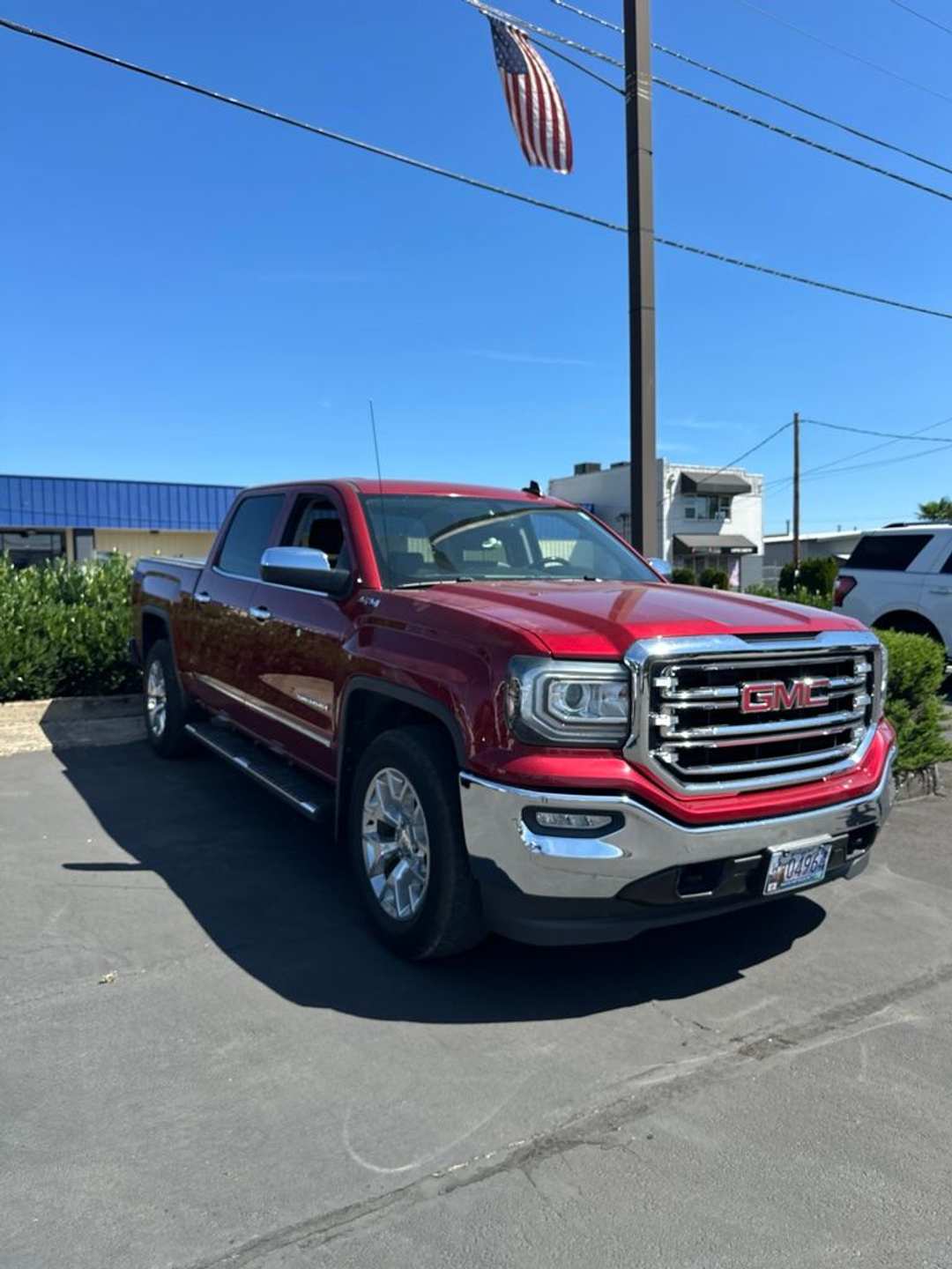 2018 GMC Sierra 1500 SLT - Image 3