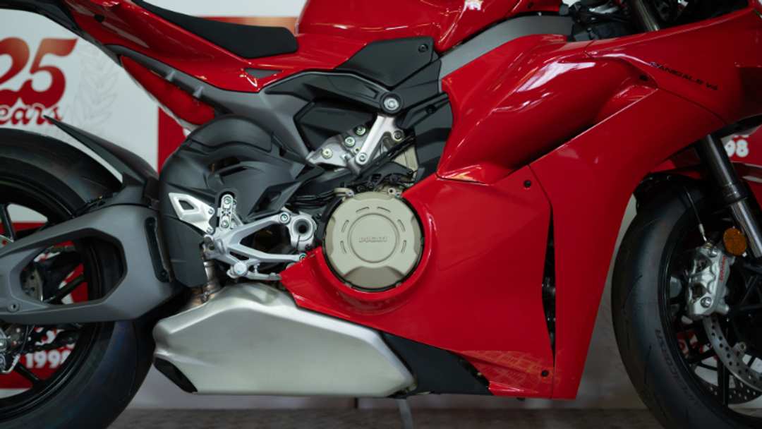 2026 Ducati Panigale V4 - Image 2