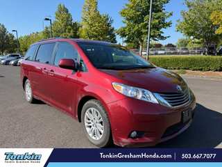 2016 Toyota Sienna XLE